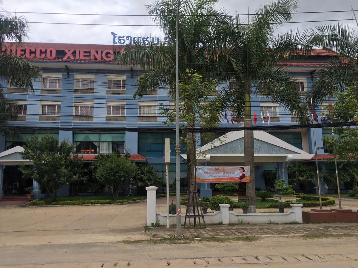 シエンクワ ホテル Muang Phônsavan エクステリア 写真